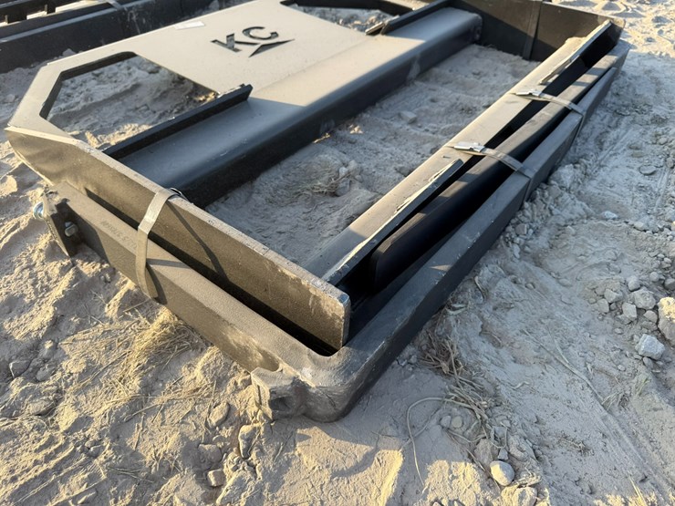 #2098-•-kc-45"-skid-steer-fork-frame-w/-42"-forks-inv#:-25265-image-5