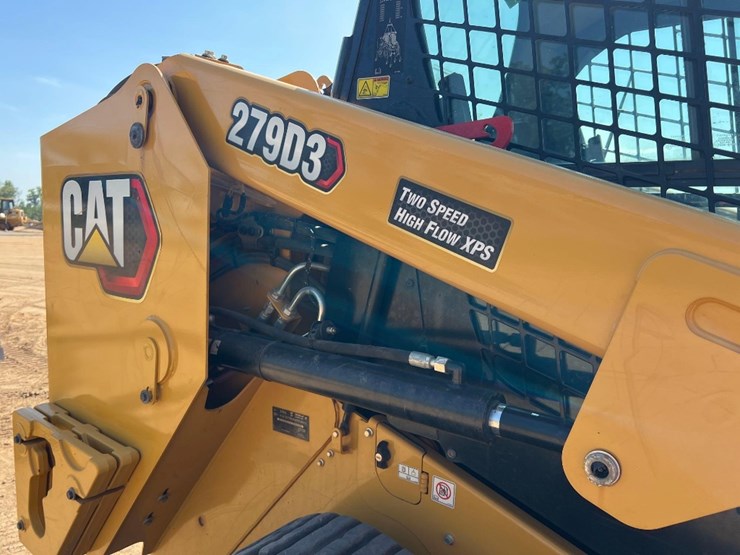 2023-caterpillar-279d3-image-25