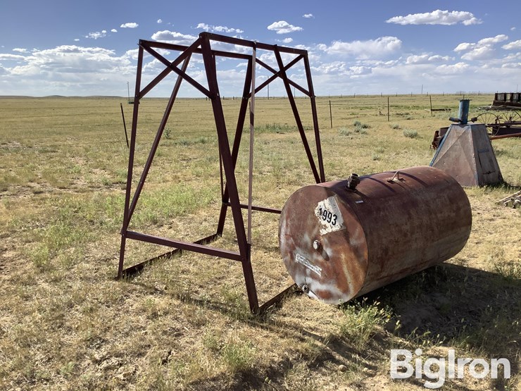 300-gal-fuel-tank-w/stand-image-1