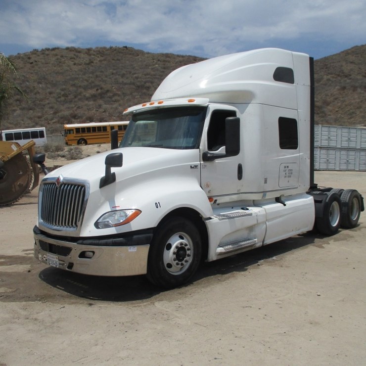 2019 INTERNATIONAL LT