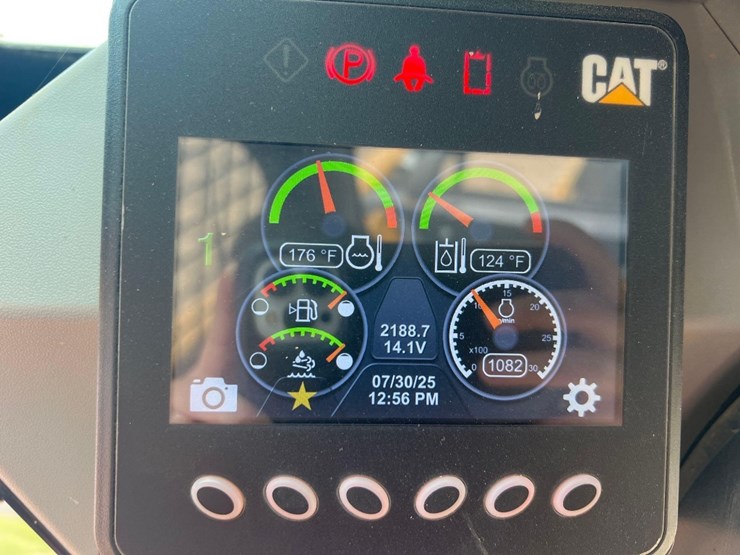 2023-caterpillar-299d3-image-32