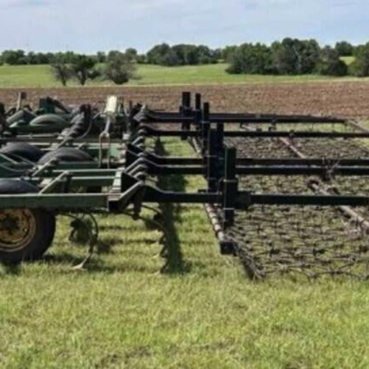 JOHN DEERE 1010