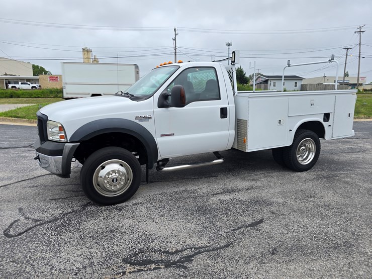 2007-ford-f550-image-6