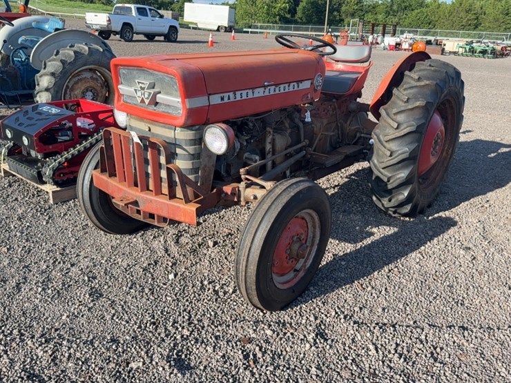 massey-ferguson-135-image-1