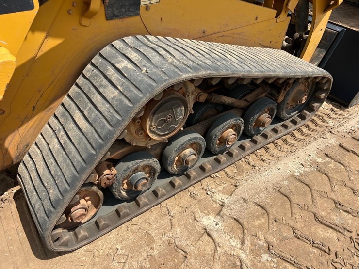 2016-caterpillar-257d-image-16