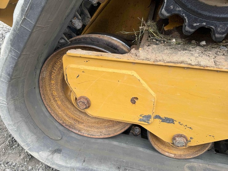 2019-caterpillar-299d2-xhp-image-5