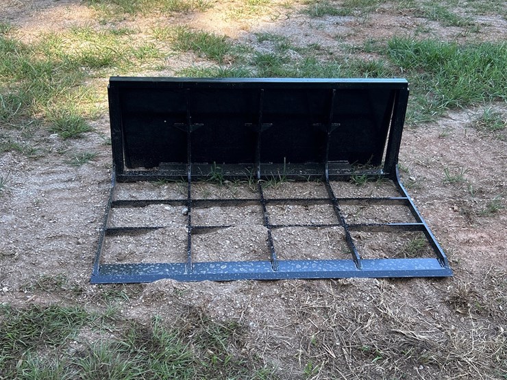 #118-•-quick-attach-land-leveler-image-1