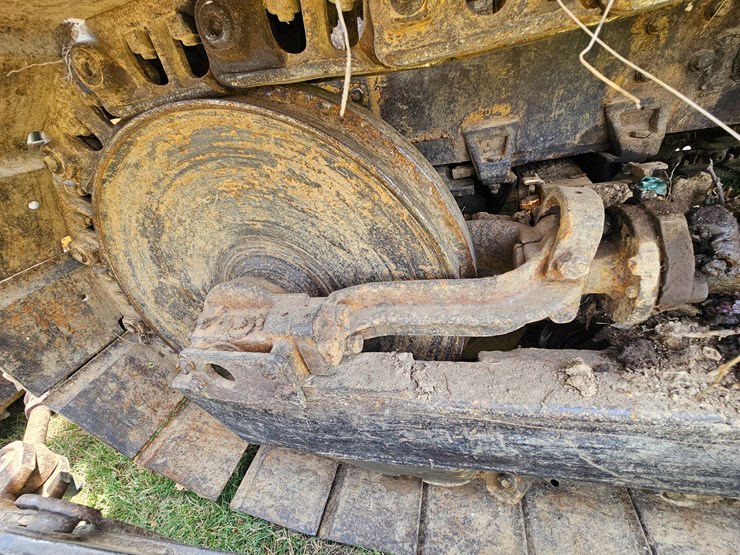 caterpillar-d4d-image-71