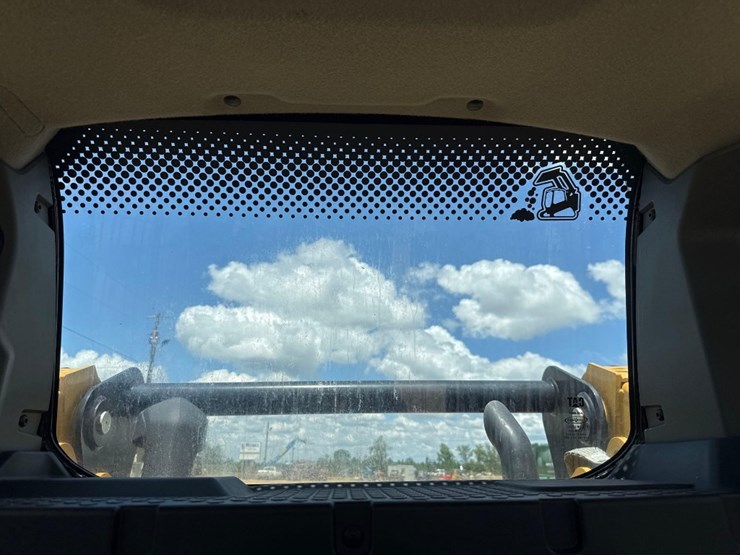 2024-caterpillar-255-skid-steer-image-36