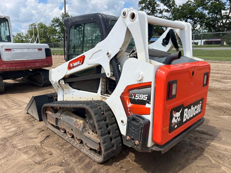2022-bobcat-t595-image-2