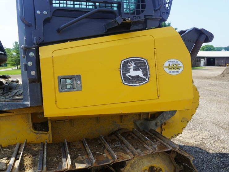 2017-deere-550k-image-45