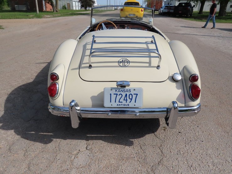 1959-mg-mga-roadster-image-7