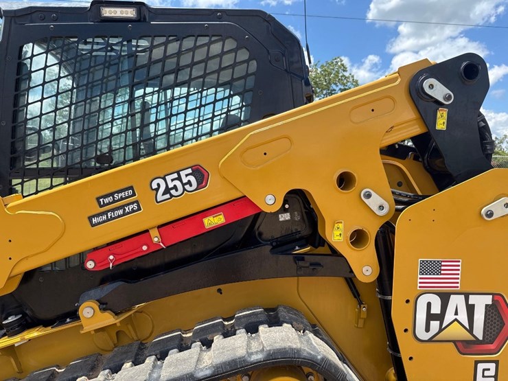 2024-caterpillar-255-skid-steer-image-19