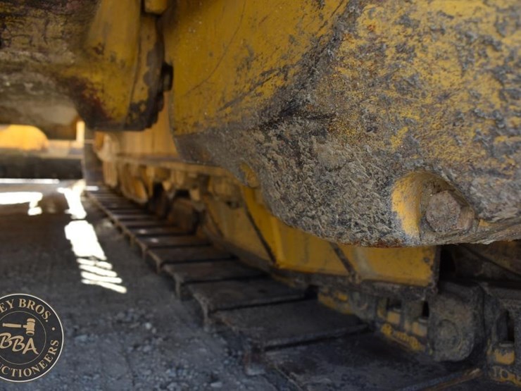 2014-komatsu-d51exi-22-image-57