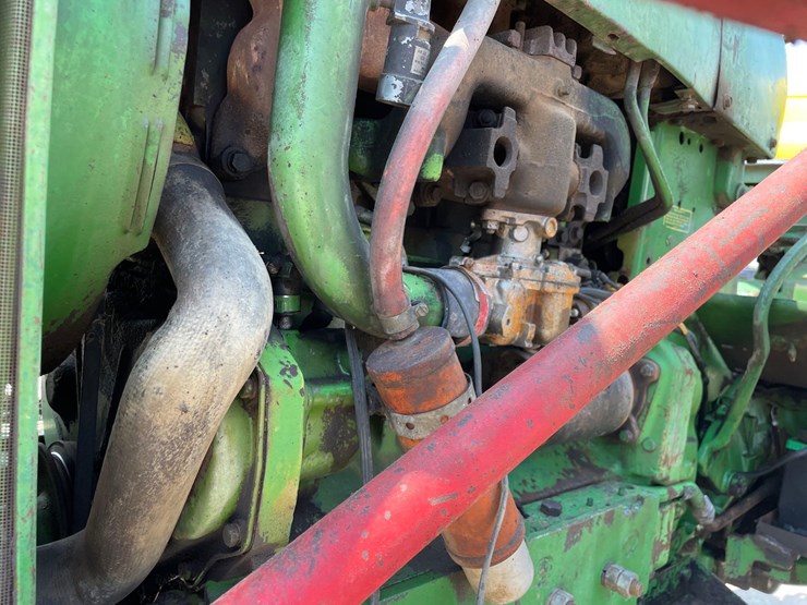 john-deere-3010-image-26