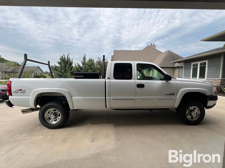 2007-chevrolet-silverado-2500-image-4