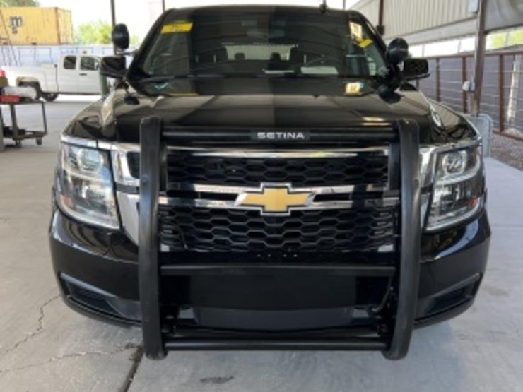 2018-chevrolet-tahoe-image-3