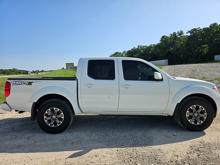 2016-nissan-frontier-image-19