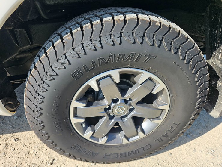 2016-nissan-frontier-image-58