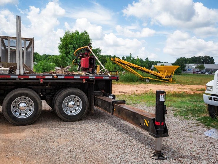 2018-kenworth-t880-image-16