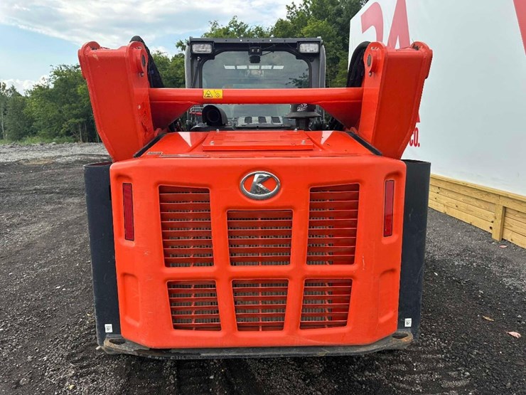 2021-kubota-svl97-2-image-7