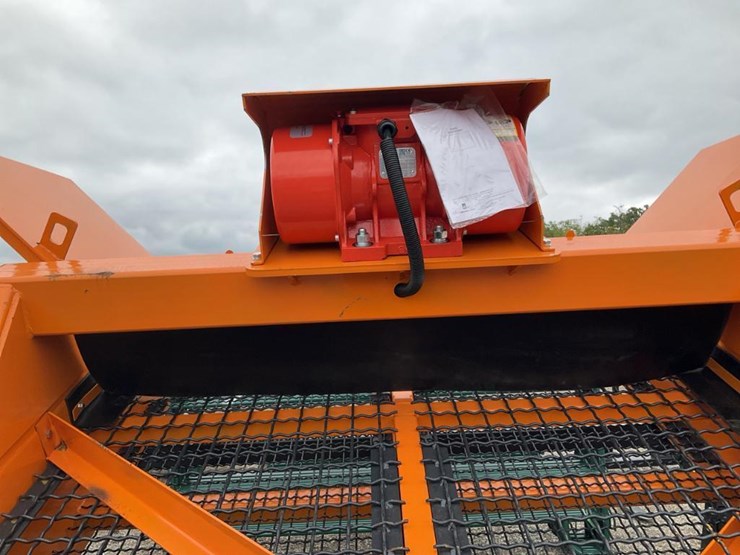 #2513-•-unused-2024-landhonor-skid-mtd-screener-image-5