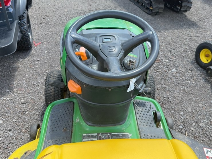 john-deere-d140-image-10