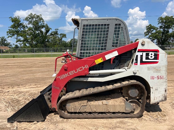 2019-takeuchi-tl8-image-1
