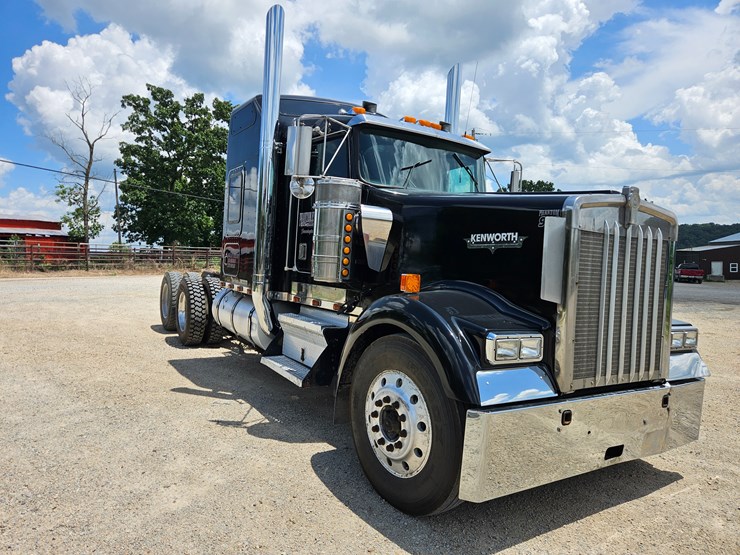 2000-kenworth-w900-image-32