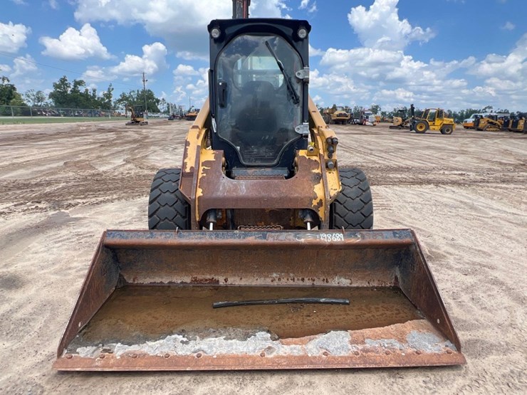 2014-caterpillar-272d-xhp-image-7