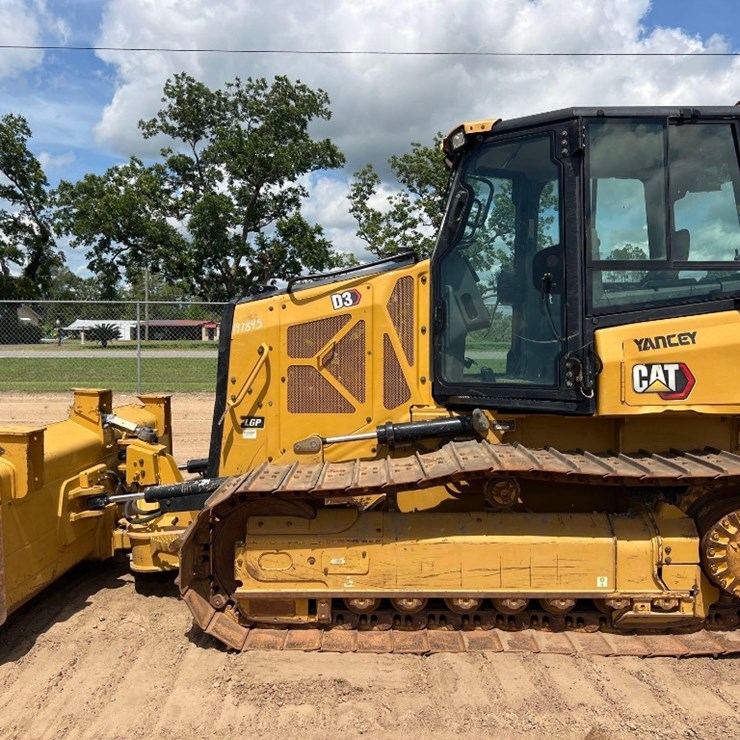 2021 CATERPILLAR D3 LGP