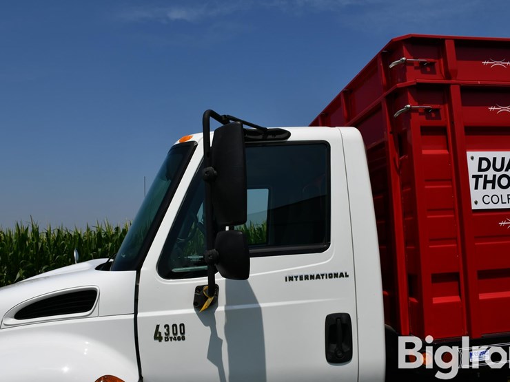 2004-international-durastar-4300-image-12