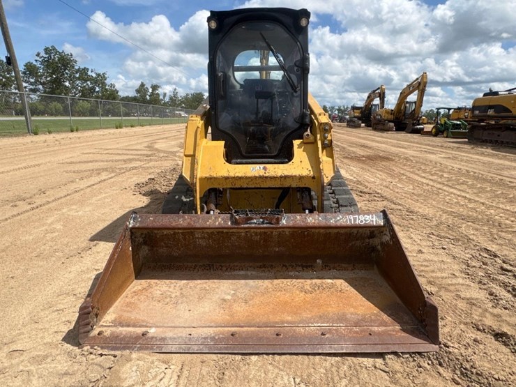 2021-caterpillar-259d3-image-3