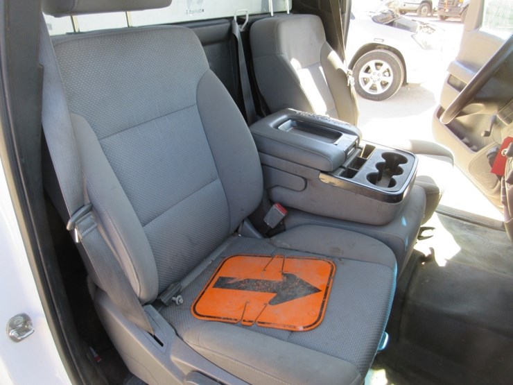 2015-chevrolet-2500hd-image-8