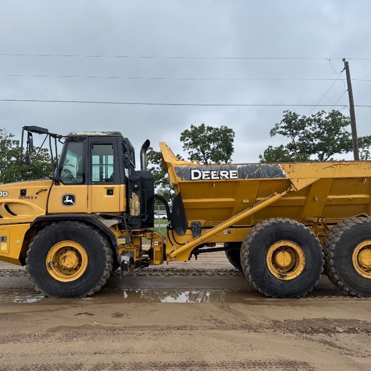 2014 DEERE 250D