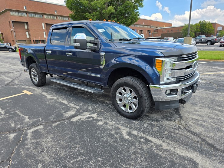 2017-ford-f350-image-43