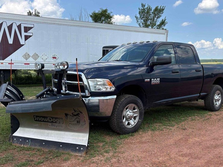 2017-dodge-ram-2500-image-1