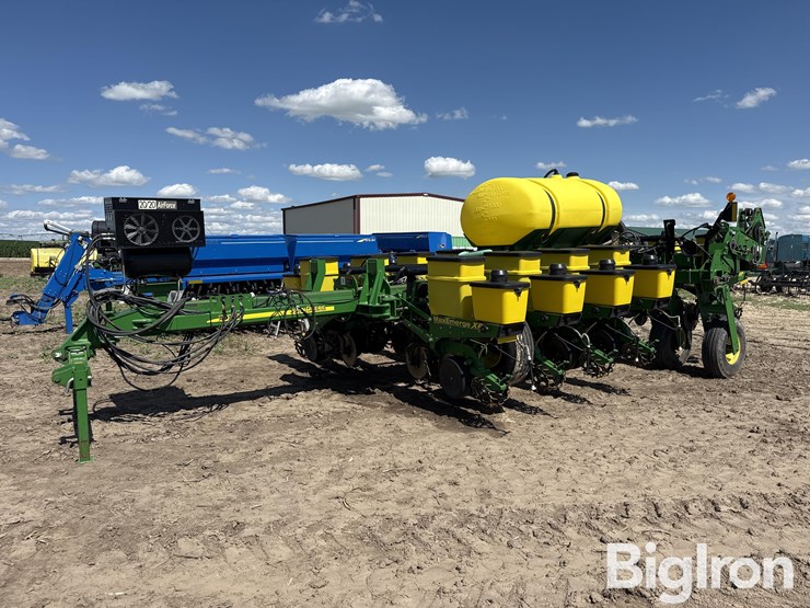 2009-john-deere-1770nt-image-3