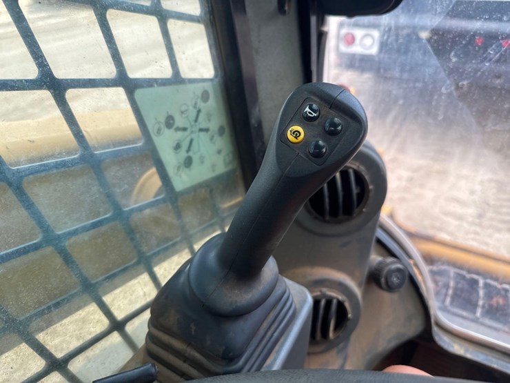 caterpillar-259d3-image-31