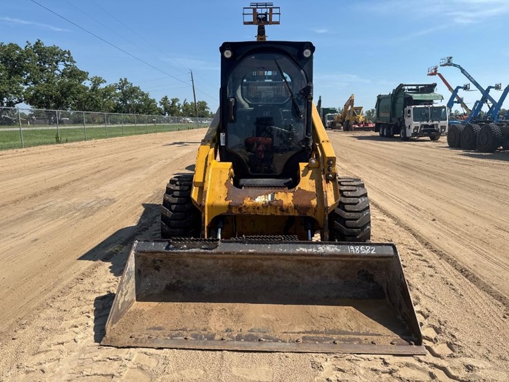 2019-caterpillar-272d2-image-3