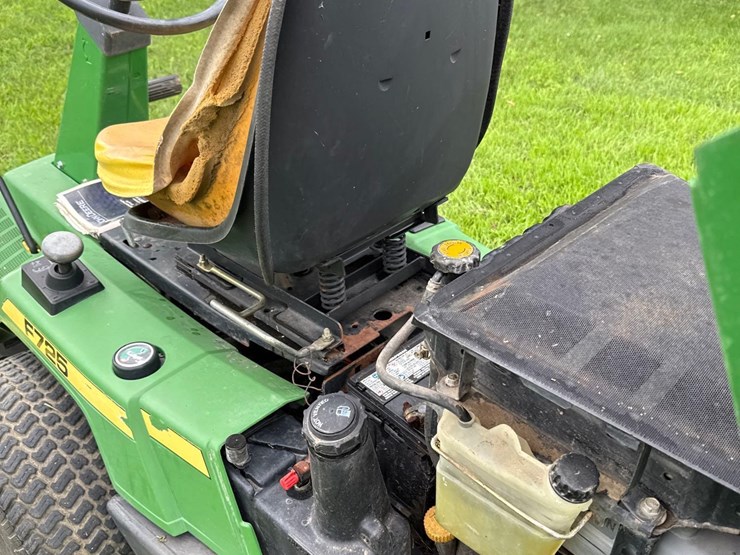 john-deere-f725-image-19
