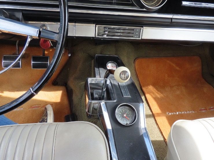 1965-chevrolet-impala-ss-image-36