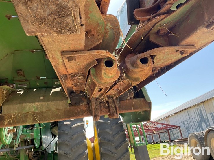 1975-john-deere-643-image-17