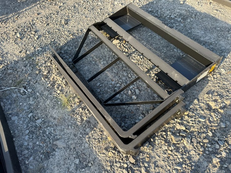 #2067-•-unused-mower-king-sa-58"-skid-steer-forks-inv#:-25098-image-4