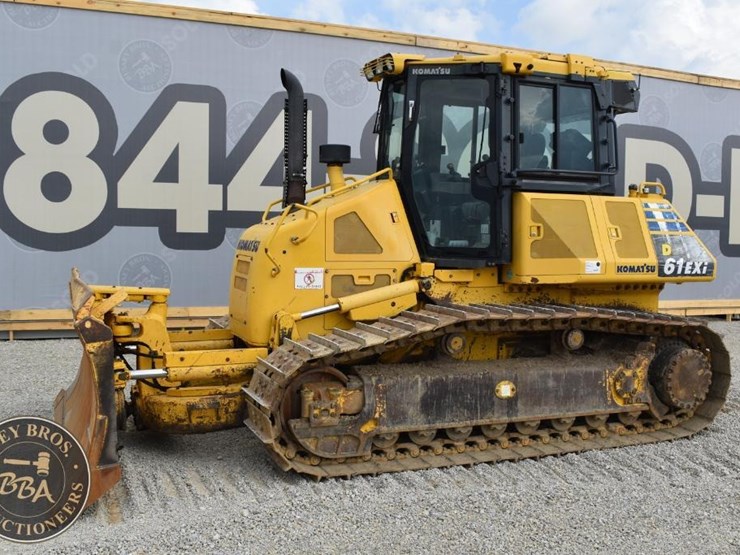 2015-komatsu-d61exi-23-image-4