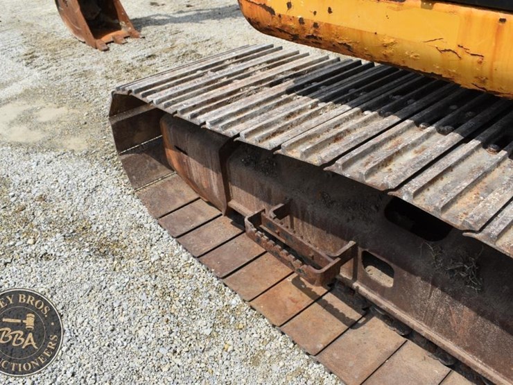 2018-deere-210g-lc-image-56