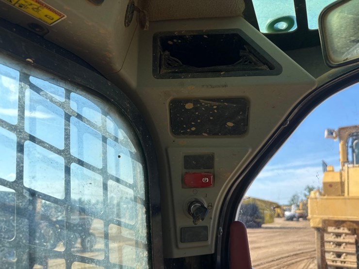 2020-caterpillar-259d3-image-25