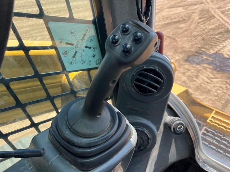 caterpillar-299d-image-30