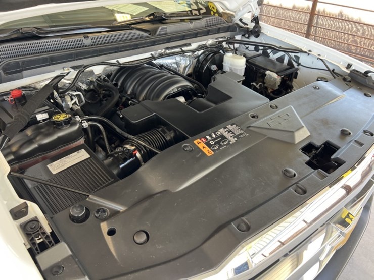 2017-chevrolet-silverado-1500-image-12