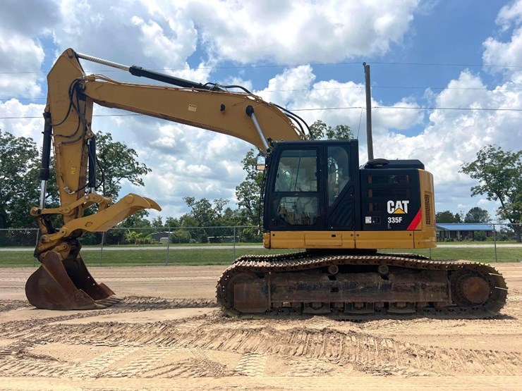 2016-caterpillar-335fl-image-1